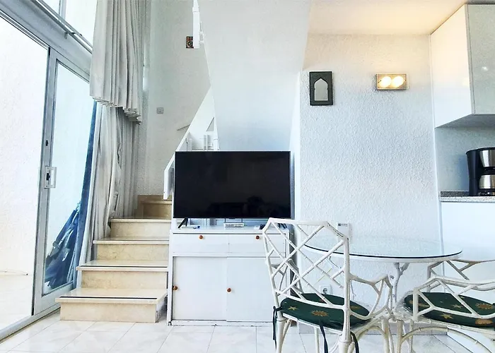 Skol 701. One Bedroom Duplex With Exceptional Sea Views. ماربيا