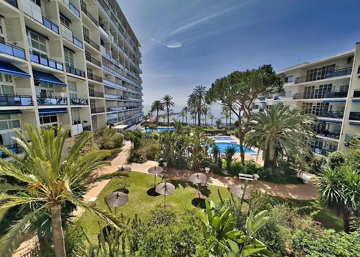 דירה Skol 701. One Bedroom Duplex With Exceptional Sea Views. *