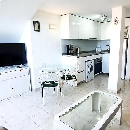 Skol 701. One Bedroom Duplex With Exceptional Sea Views. מארבלה