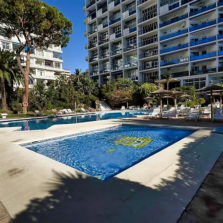 Skol 701. One Bedroom Duplex With Exceptional Sea Views. Apartamento